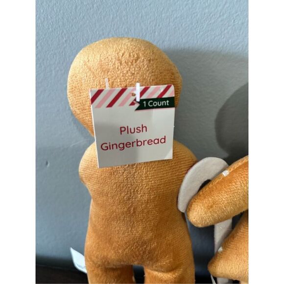Target Bullseye plush gingerbread boy and girl with peppermint candy set of two - Picture 6 of 6